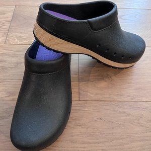 Dansko Lightweight Rubber Clogs